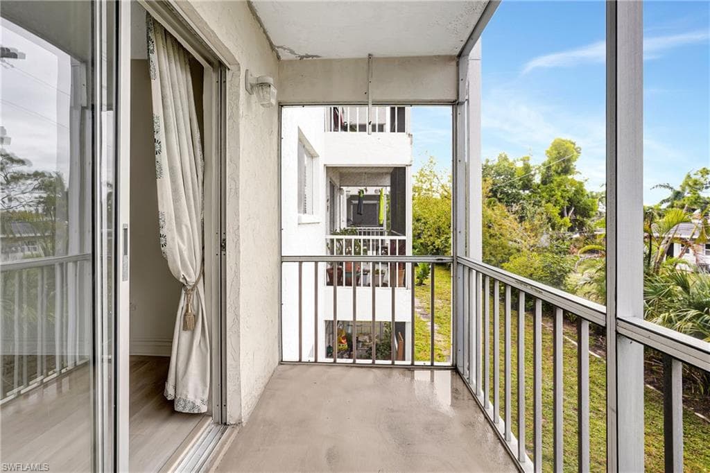 4906 Victoria DR 209-20