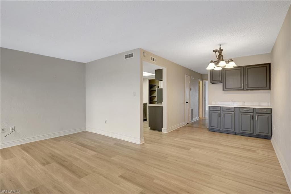 4906 Victoria DR 209-9