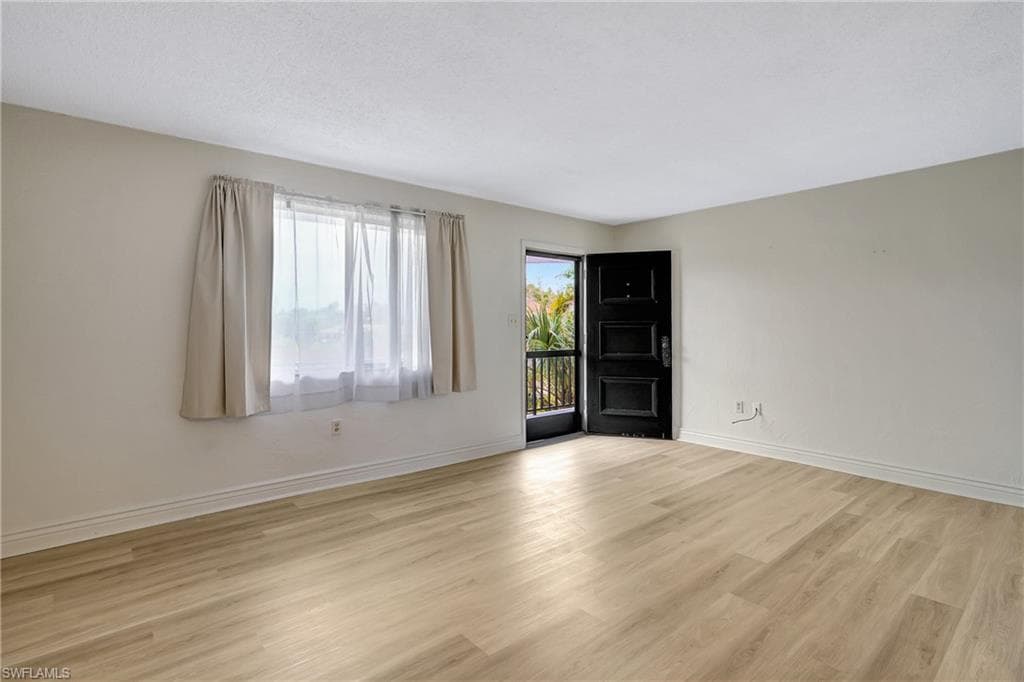 4906 Victoria DR 209-10