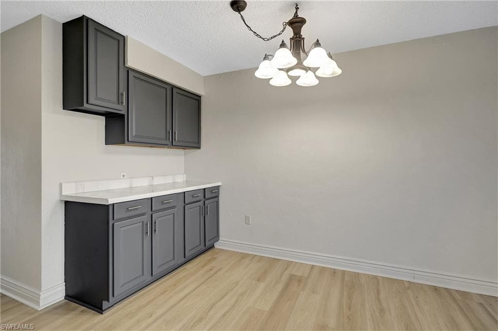 4906 Victoria DR 209-14
