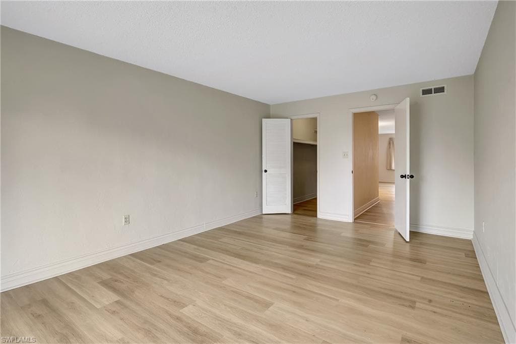 4906 Victoria DR 209-19