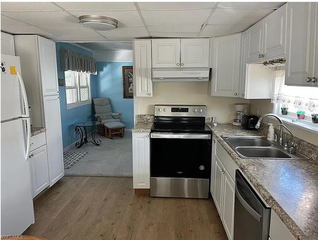 190 Jefferson ST-10