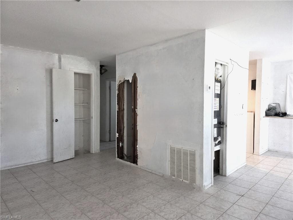 190 Jefferson ST-4