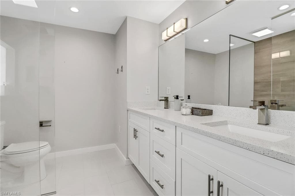2680 Longboat DR-26