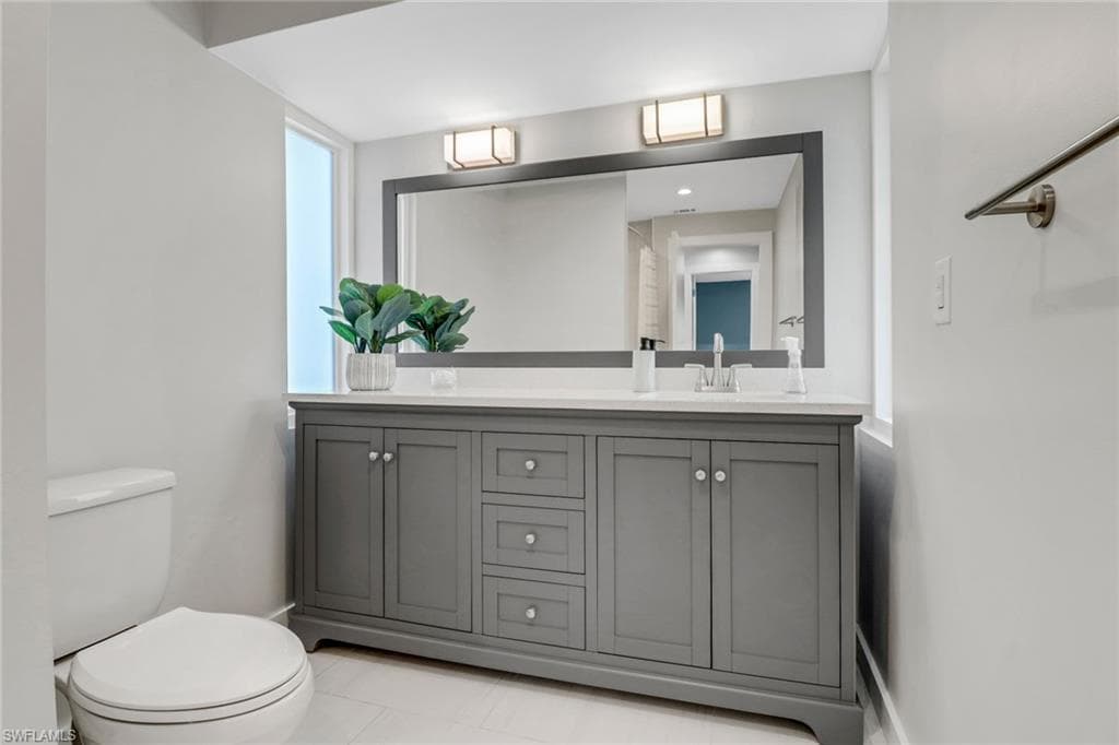 2680 Longboat DR-22
