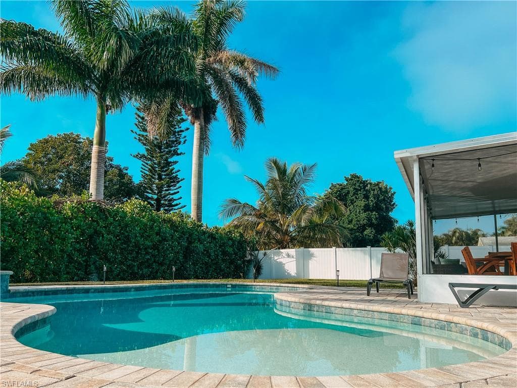 2680 Longboat DR-36