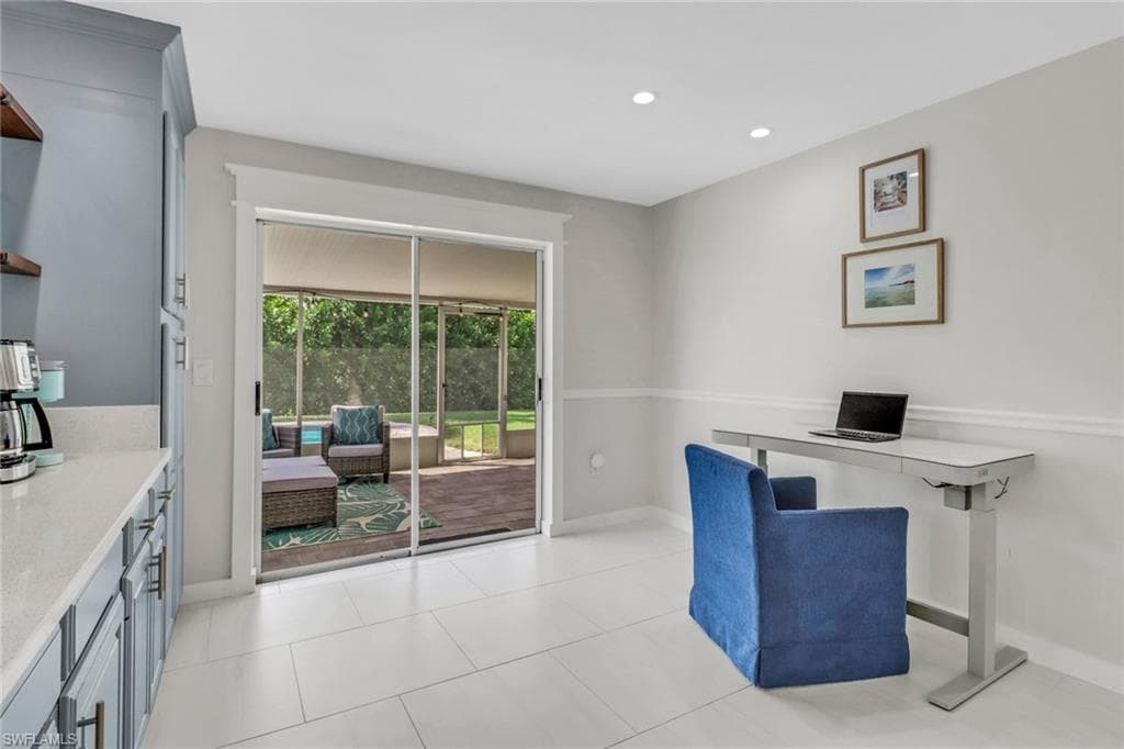2680 Longboat DR-15