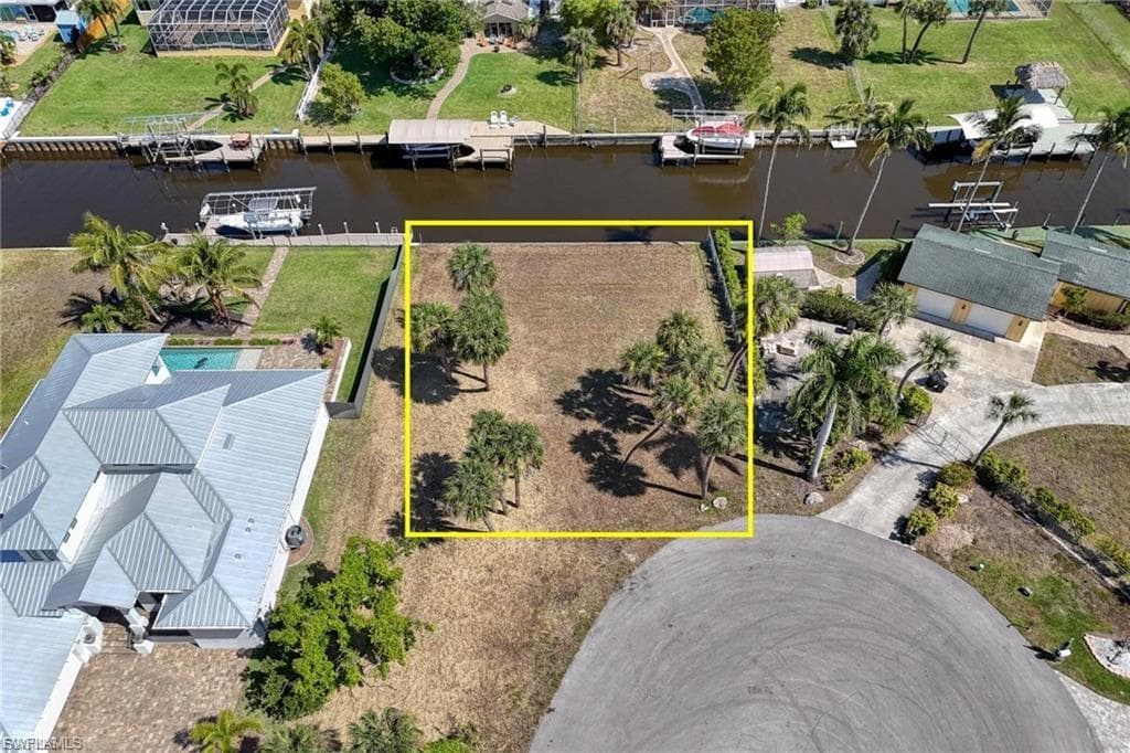 1806 MARINA CIR-1
