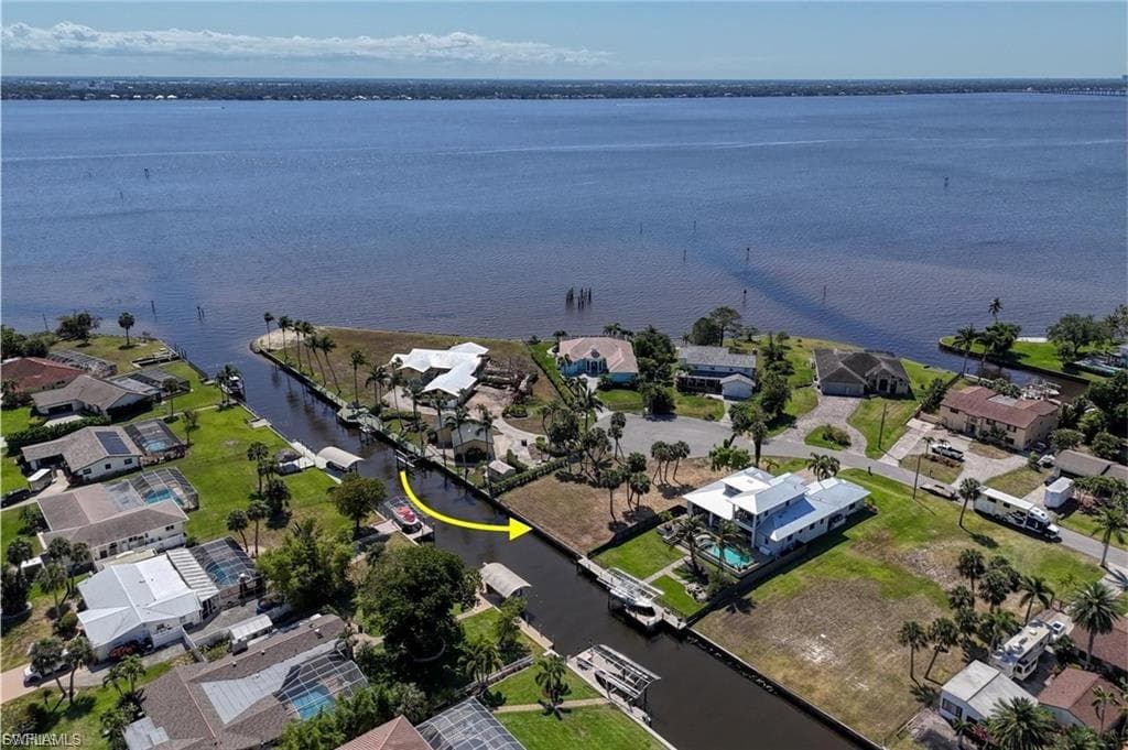 1806 MARINA CIR-5