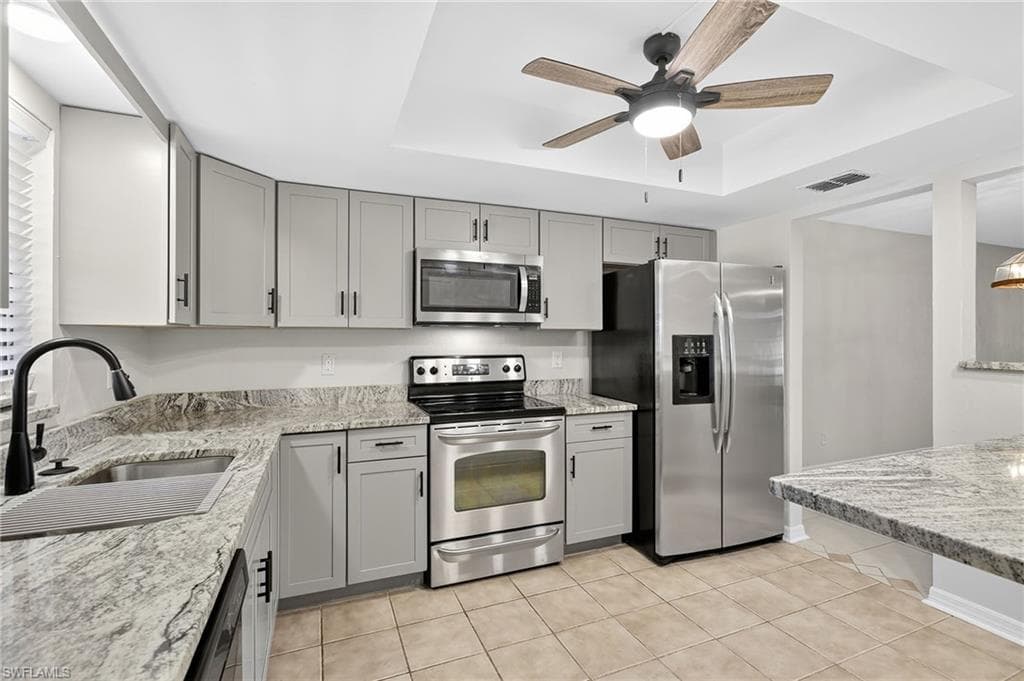 3720 SE 10th AVE 102-8