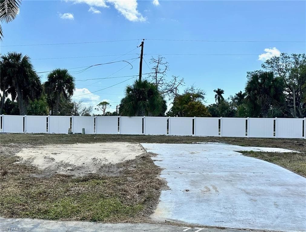 77 Birch BLVD-2