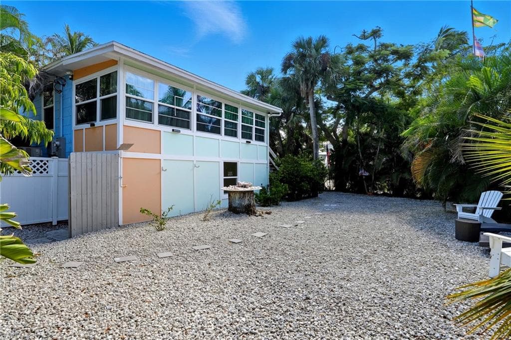 167 Coconut DR-27