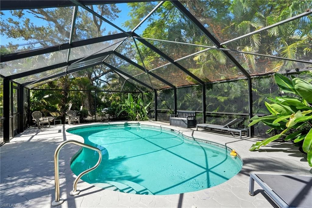 167 Coconut DR-2