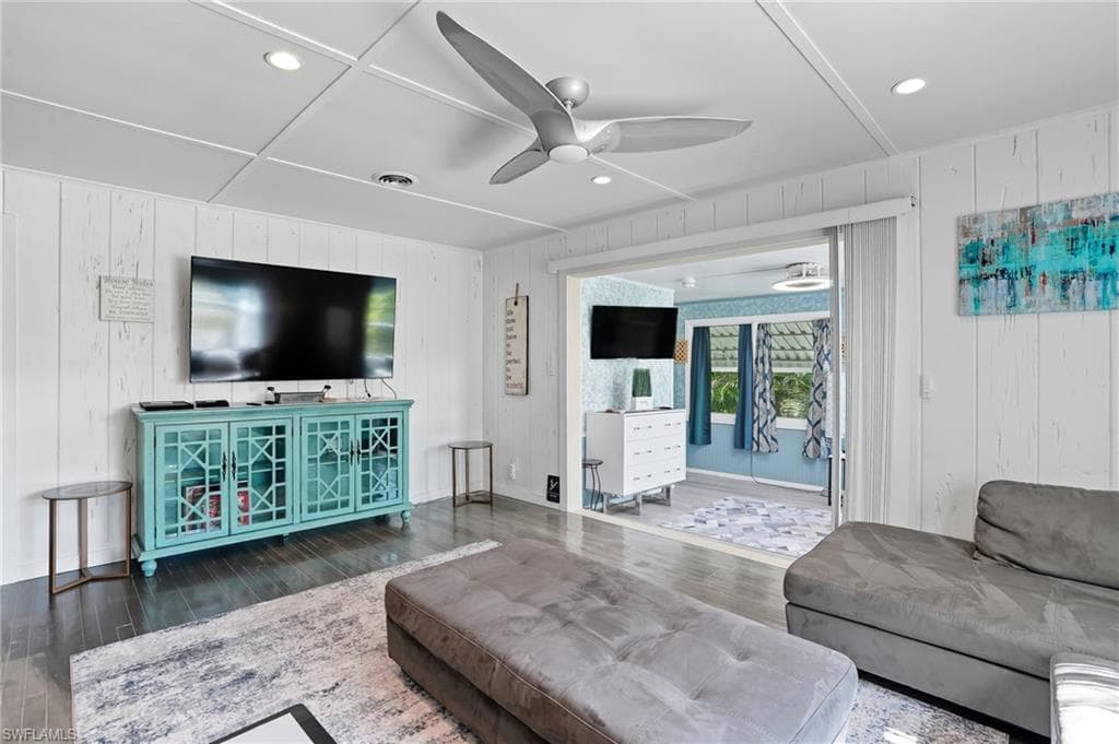 167 Coconut DR-13