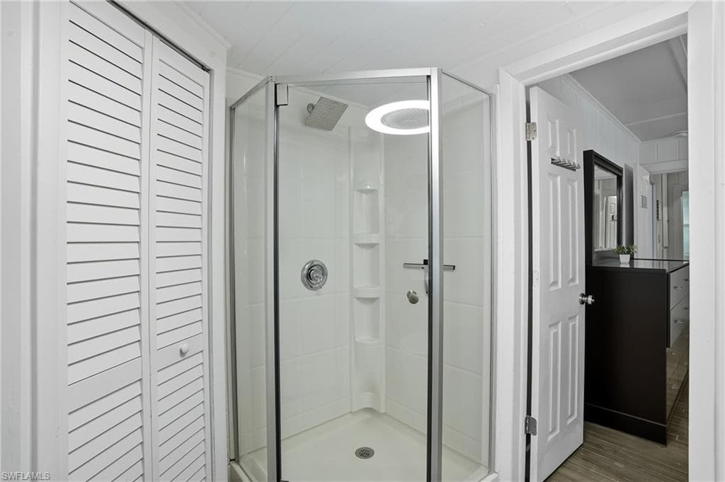 167 Coconut DR-17
