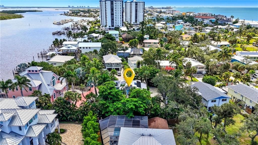 167 Coconut DR-24