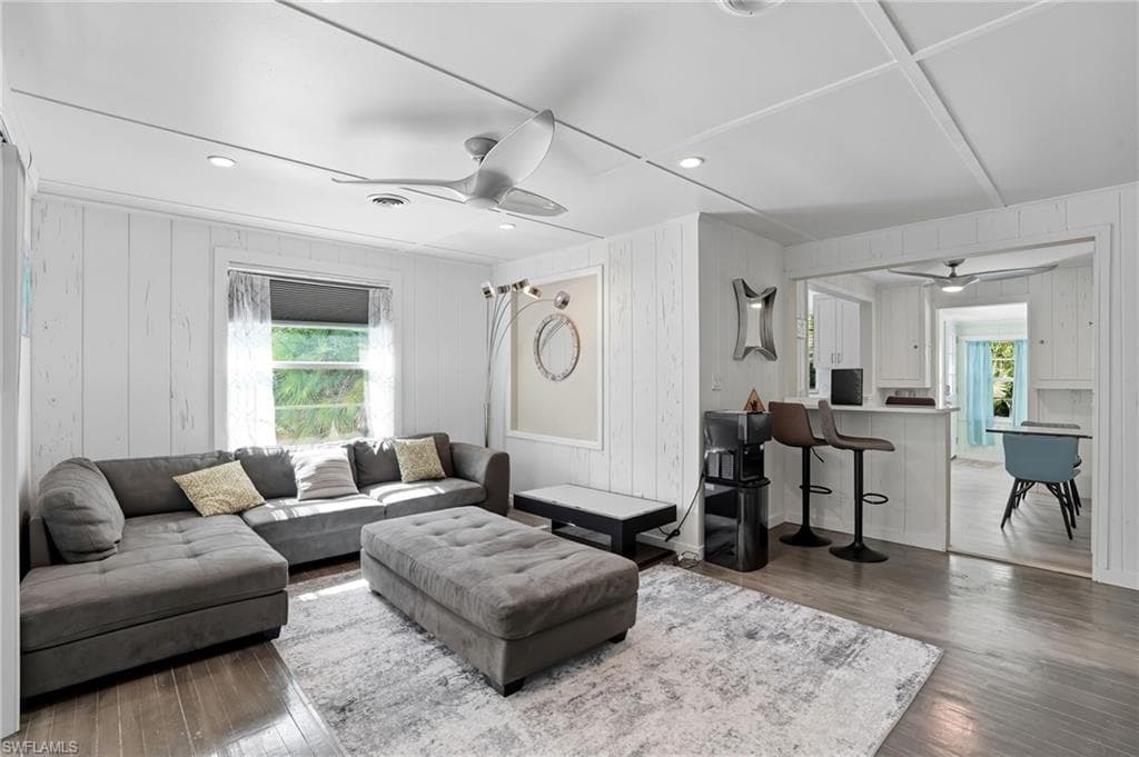 167 Coconut DR-10