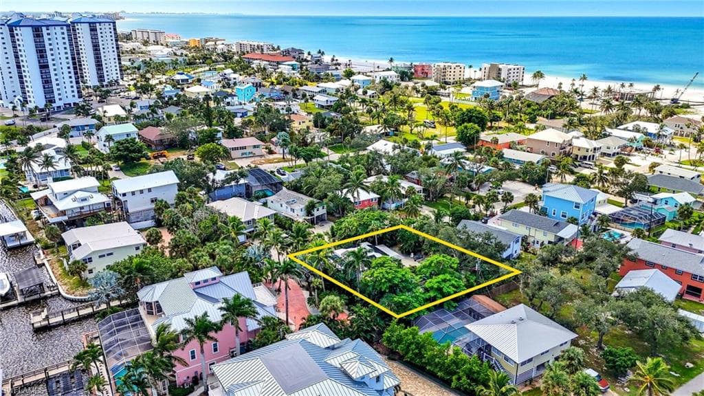 167 Coconut DR-33