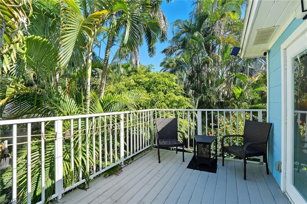 167 Coconut DR-18