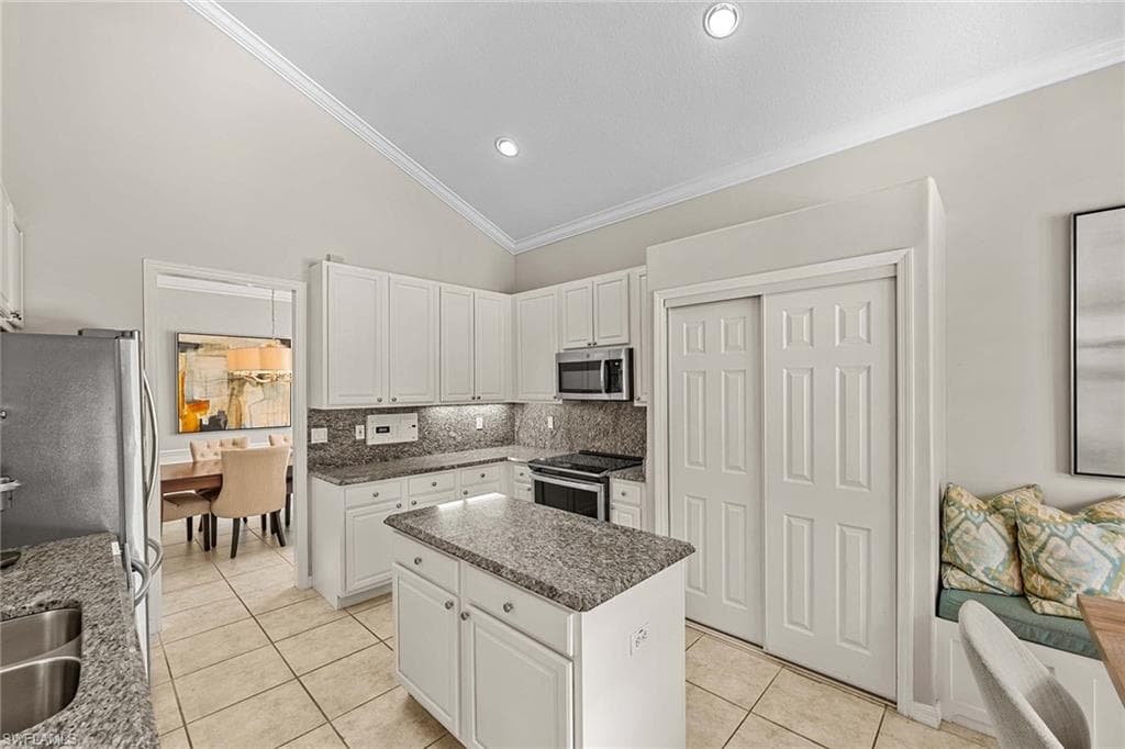 12885 Brynwood WAY-13