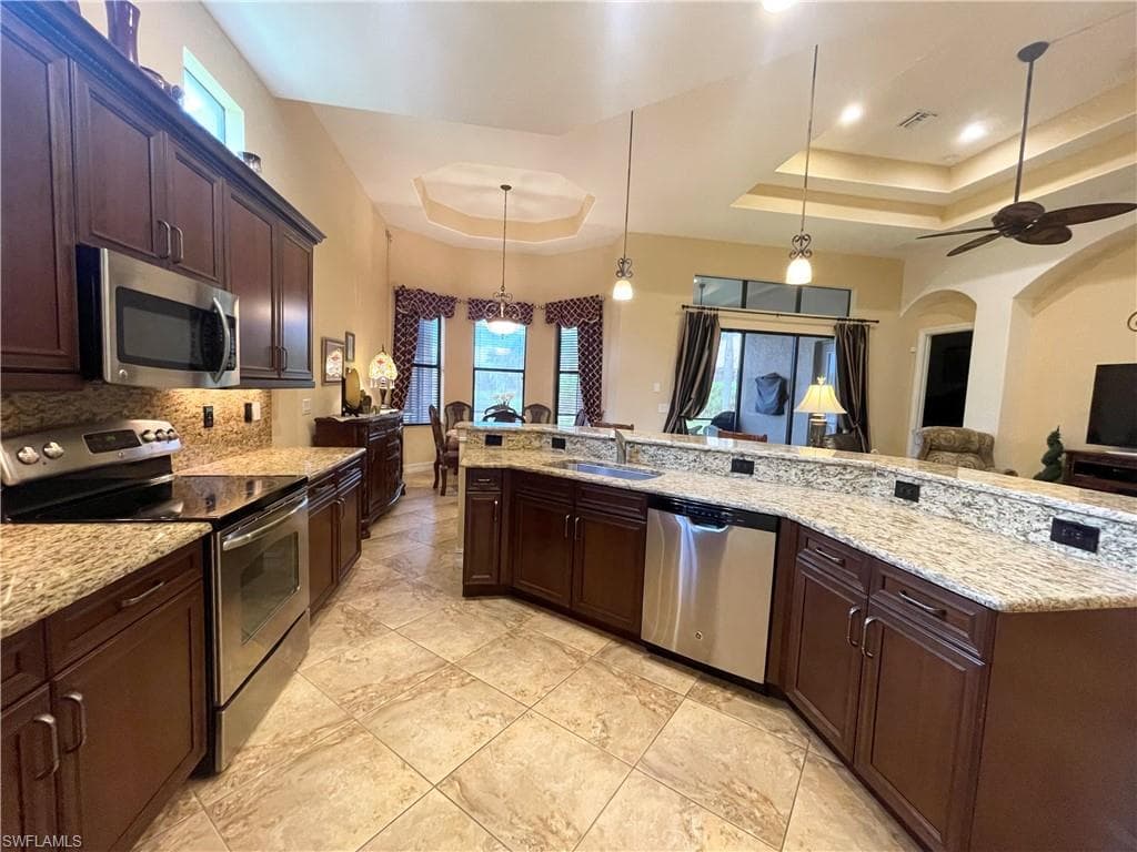 7302 Acorn WAY-12