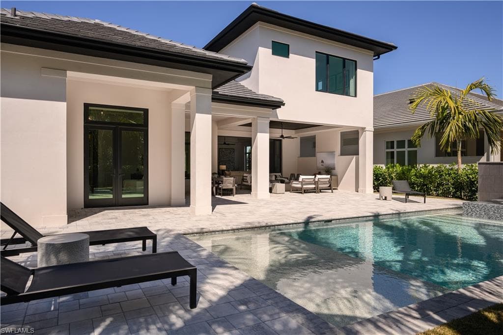6642 Palisades AVE-17