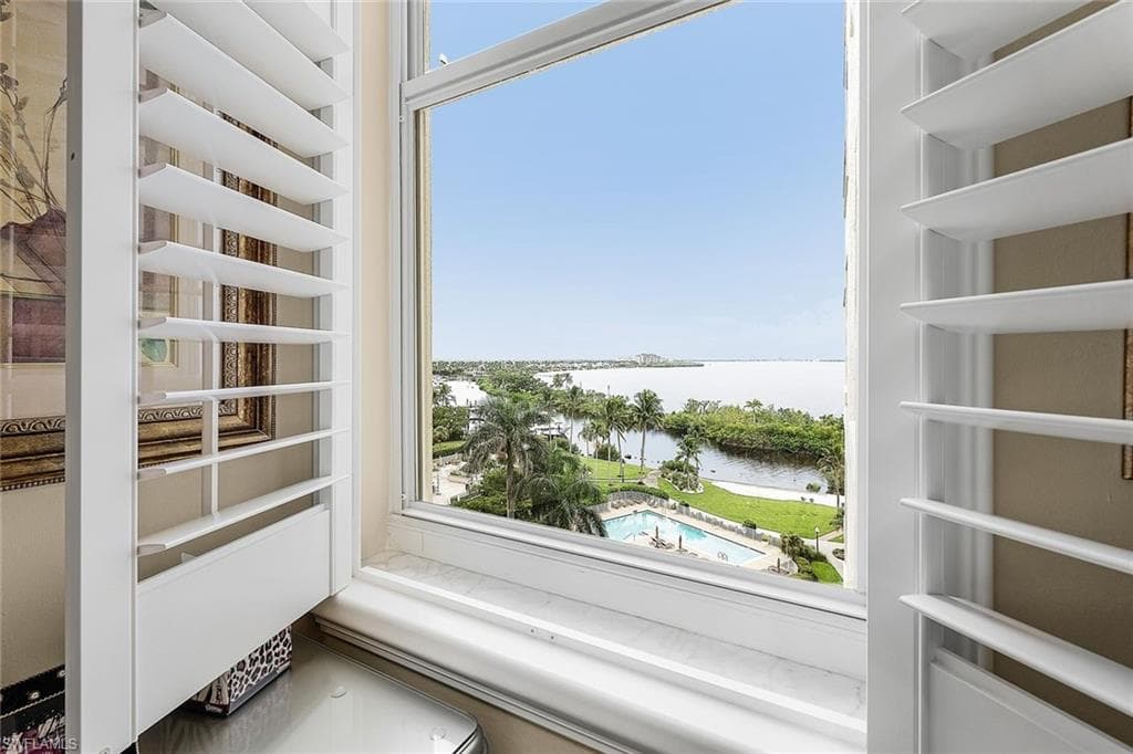 14250 Royal Harbour CT 817-27