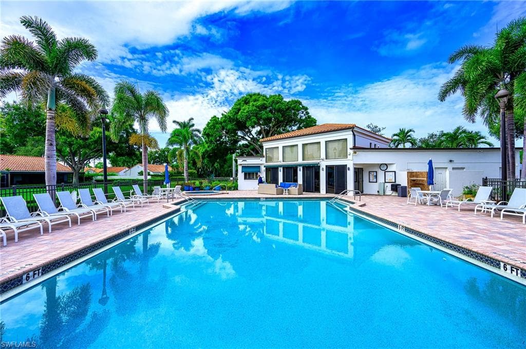 613 Beachwalk CIR J-204-39