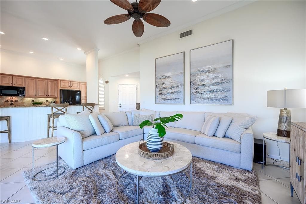 613 Beachwalk CIR J-204-4