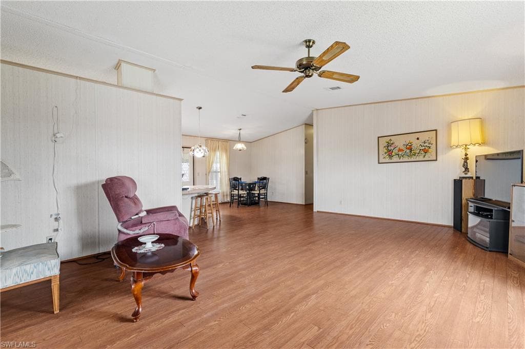 9266 Desoto DR-6