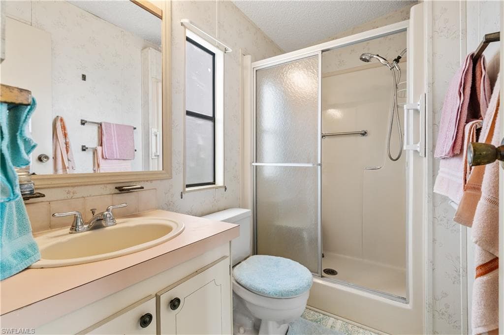 9266 Desoto DR-17