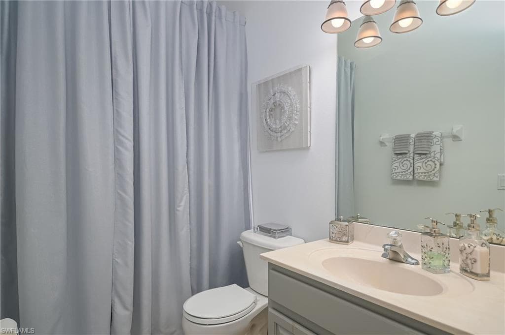 2250 Grove DR-23