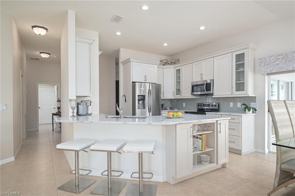 2250 Grove DR-6