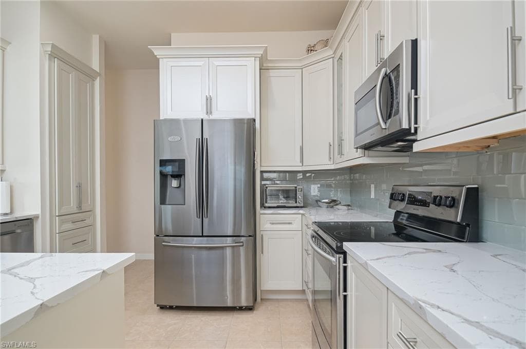 2250 Grove DR-8