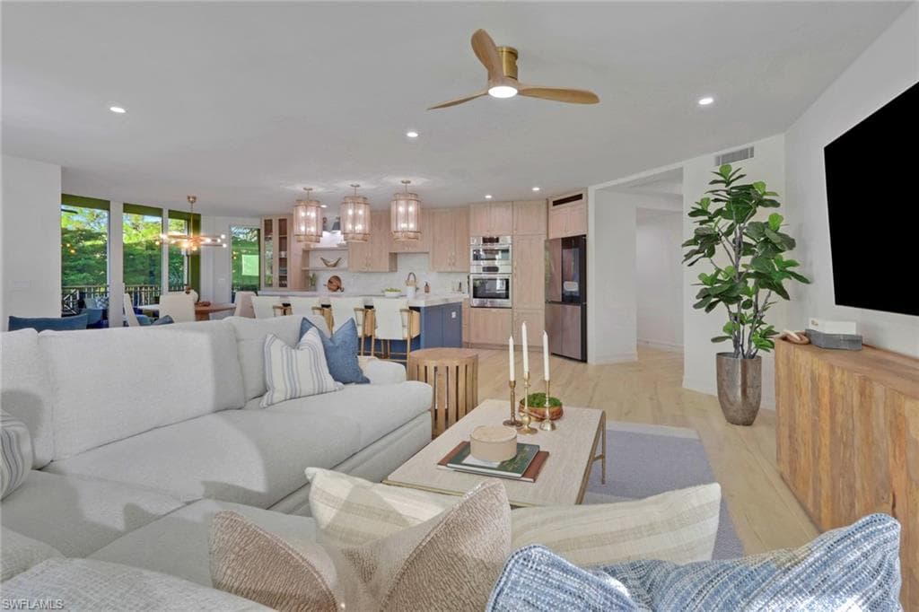 2728 Tiburon BLVD E 302-10