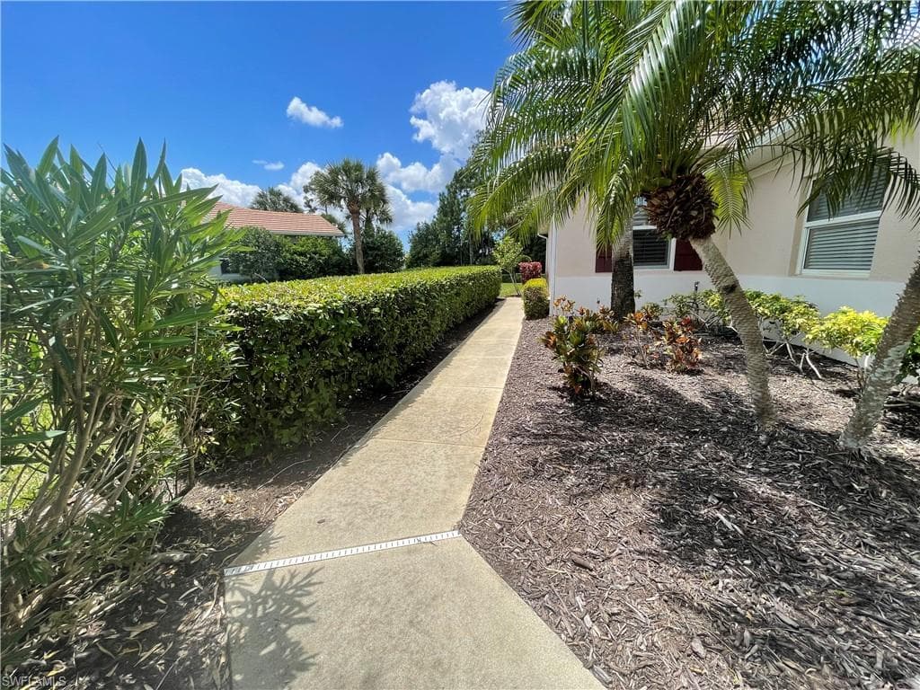 10630 Camarelle CIR-6