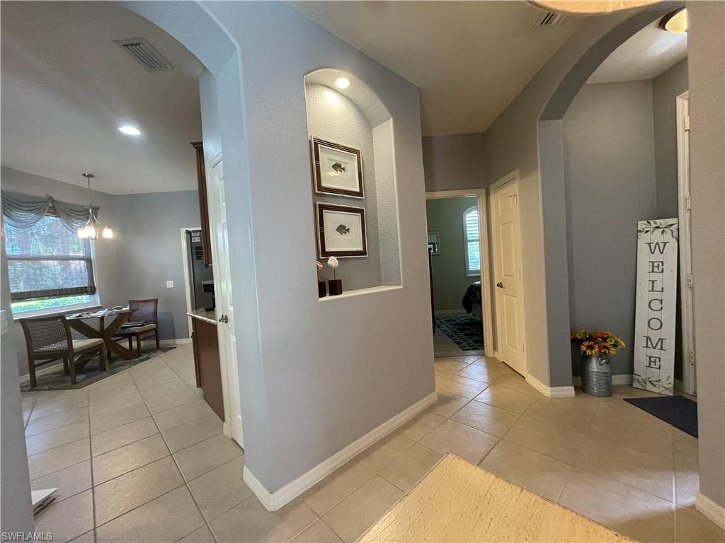 10630 Camarelle CIR-22