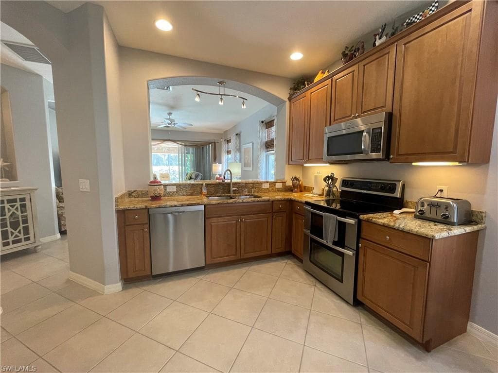 10630 Camarelle CIR-30