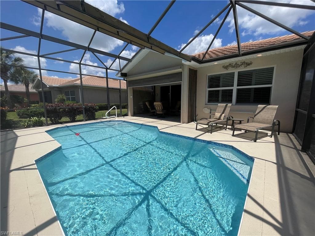 10630 Camarelle CIR-14