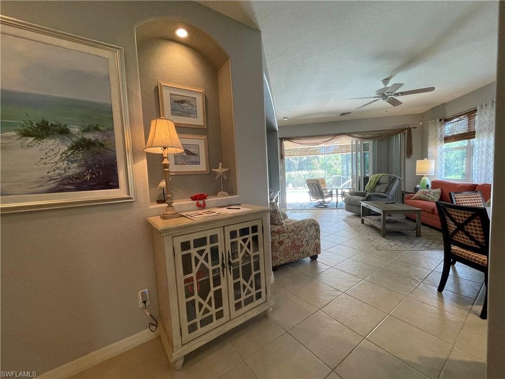 10630 Camarelle CIR-8