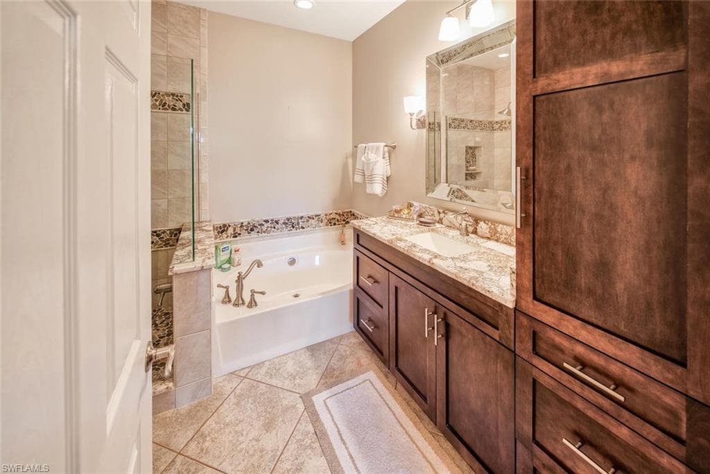 23036 Lone Oak DR-23