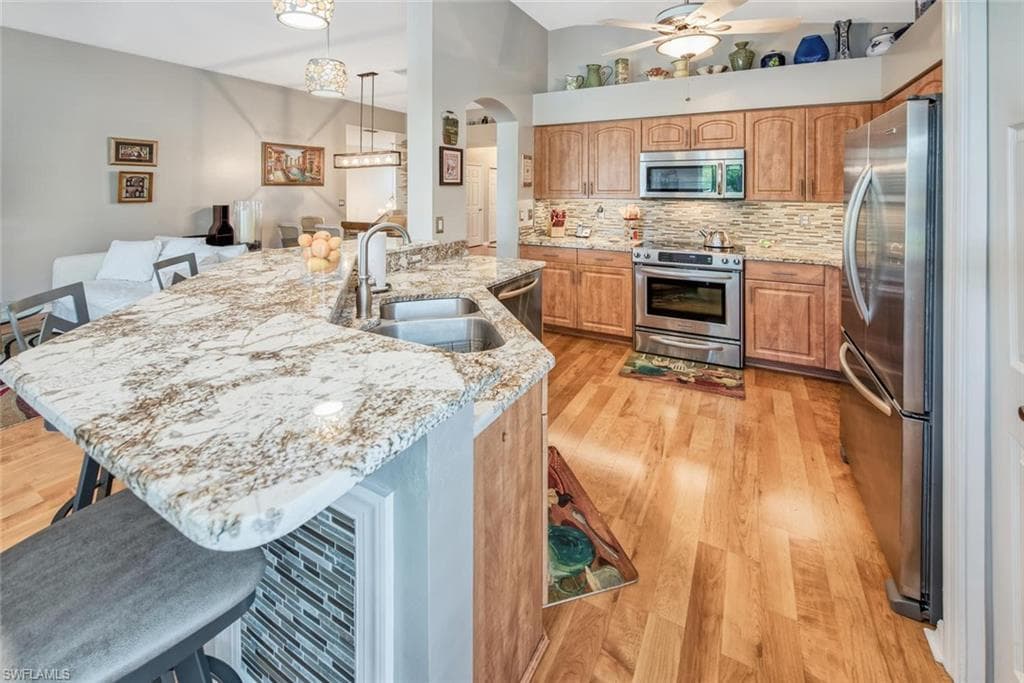 23036 Lone Oak DR-13
