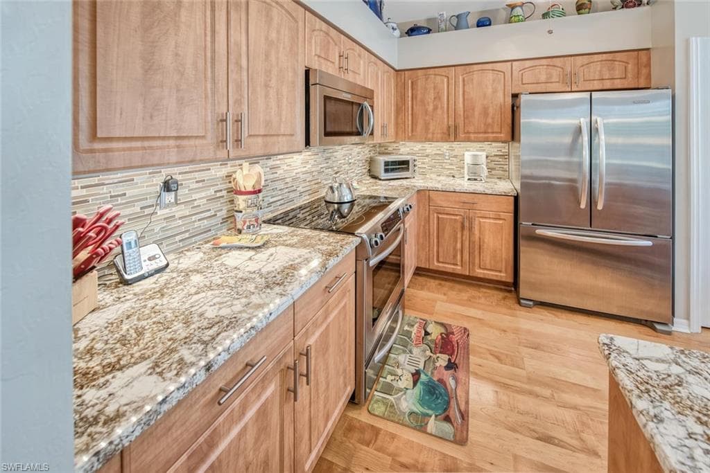 23036 Lone Oak DR-12