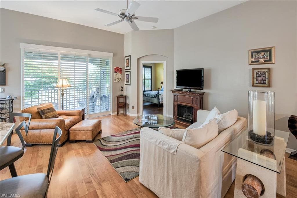 23036 Lone Oak DR-10
