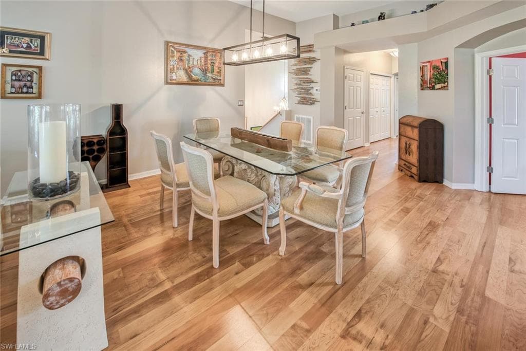 23036 Lone Oak DR-11