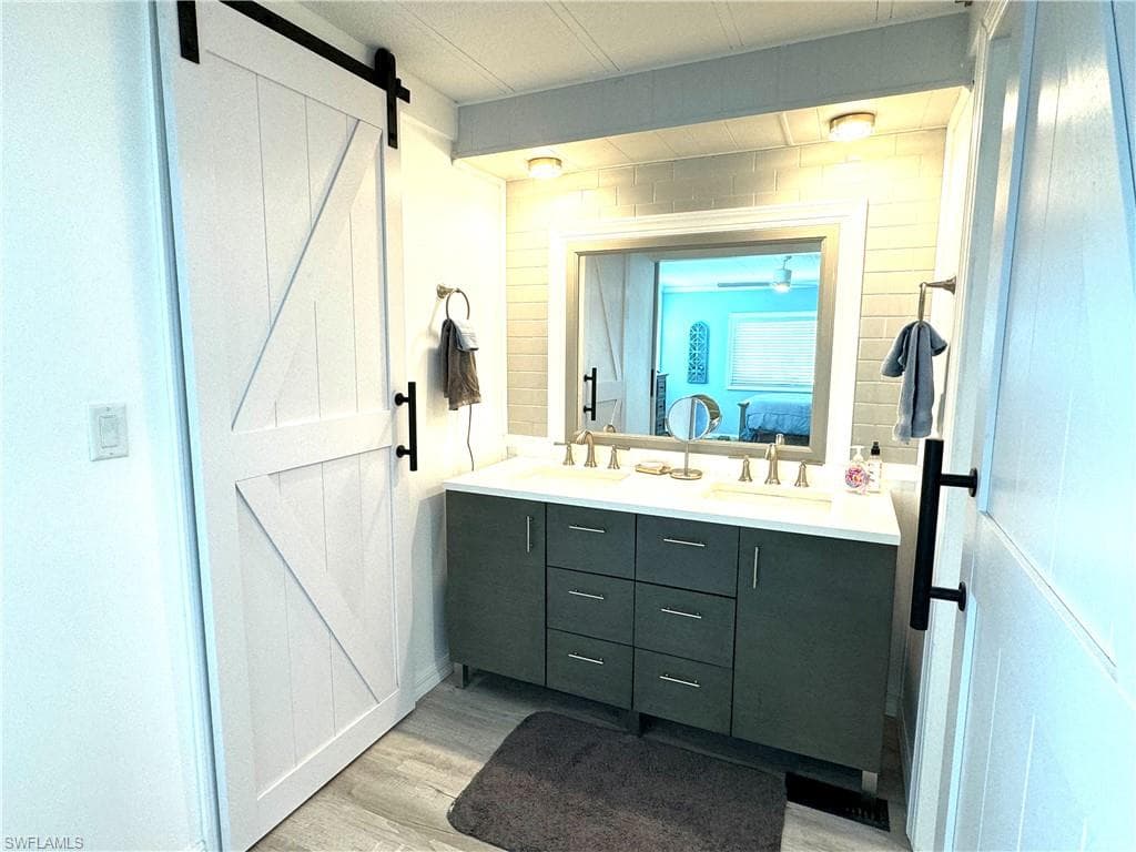 4700 Leilani LN-25
