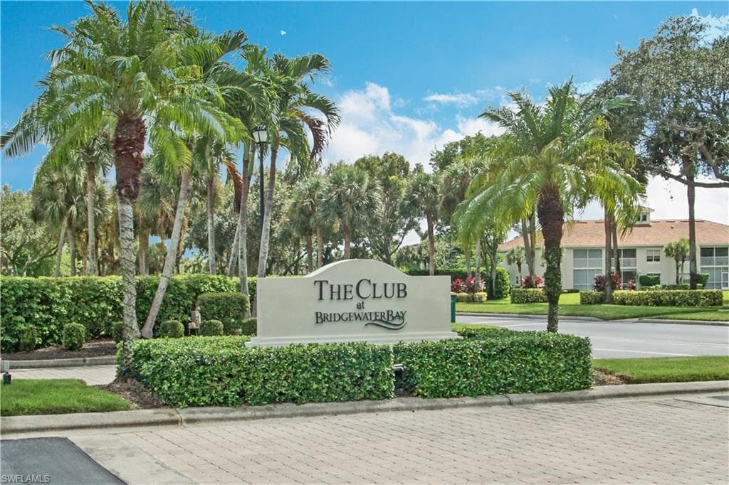 3188 Sundance CIR-33