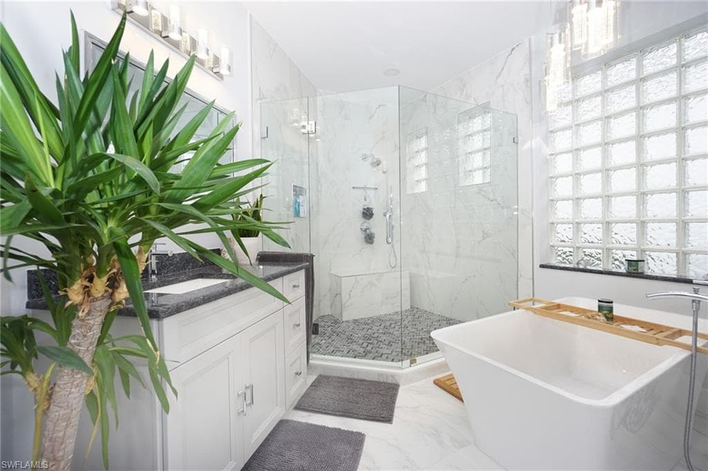 3188 Sundance CIR-25