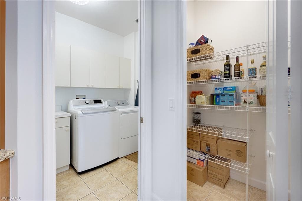3188 Sundance CIR-21