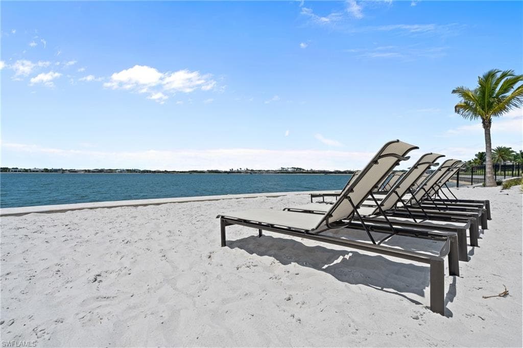 11861 Venetian Lagoon DR-47